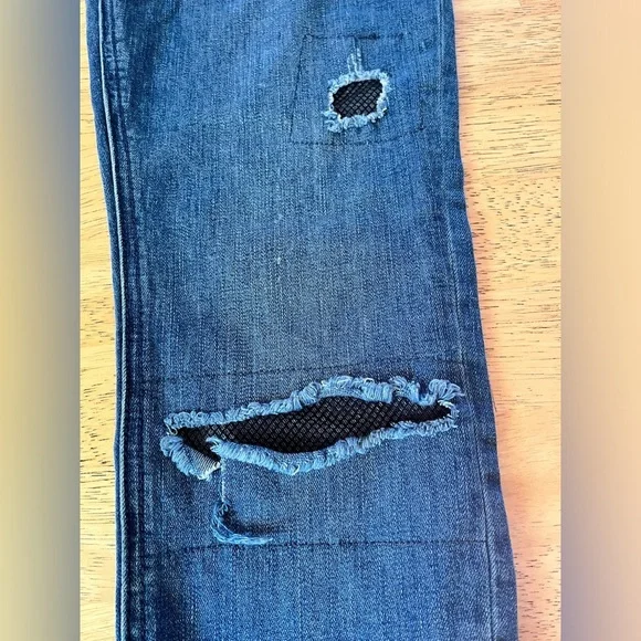 Free People Fishnet Skinny Jean in Tupelo Blue Size 26 With Button Fly - Picture 4 of 12